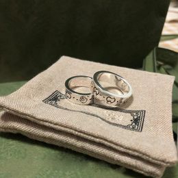 Anillo de diseñador de lujo, anillos chapados en plata para mujer, estampados de esqueletos, anillos de pareja, regalo de nivel superior, fiesta de moda informal en la playa