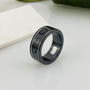 Bague de créateurs de luxe avec lettrage clair exécution fine bijoux de fiançailles de personnalité complète or et argent fête de mariage cadeaux de couple bagues pour femmes sympa