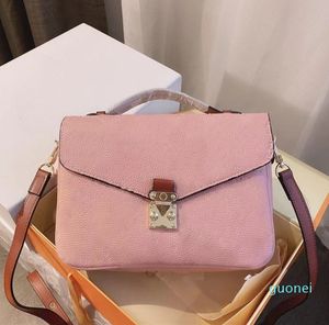 Diseñadores de lujos Bolsa de mensajero de calidad superior 2021 Mujeres clásicas Bolso de crossbody Bolsos de embrague de moda Bolsas de hombro de madre 0369