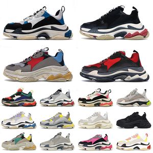 Designers de luxe Triple S Hommes Femmes Chaussures de course Entraîneurs occasionnels Triple Blanc Noir Chaussure de sport Gris Rouge Rose Vert Triple-S Paris 17FW Baskets Jogging Marche