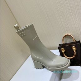 Designers de luxe femmes bottes de pluie angleterre Style imperméable Welly caoutchouc eau pluies chaussures bottines bottines x11