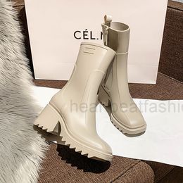 Luxurys Designers Femmes Pluie Plateforme Bottes Mode PVC Antidérapant Gear Femme Cheville Botas Mujer Chunky Talon Caoutchouc Chelsea Booties LadiesTop