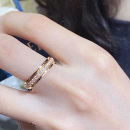 Luxurys -ontwerpers Ring Diamond Gold Rings for Women Fashion Ins Trendy Niche Design Index Finger Rings Opening Beach Party