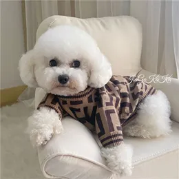 Ropa de lujo para perros, ropa para mascotas a cuadros de otoño e invierno, bordado de moda, suéter clásico para cachorros, ropa de diseñador para perros con letras