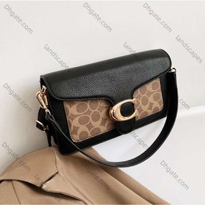 Luxurys Véritable Cuir Tabby Pochette Sacs Designer Femmes Même Cosmétique Selle Sac Bandoulière Avec Sangle Hommes Sac À Bandoulière Maquillage Fourre-tout Embrayage Gym Sacs À Main Matelassés