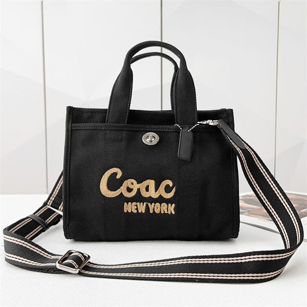 Luxurys sac à main Cargo Travel Embrayage Coach de concepteur Sac de créateur fourre-tout pour femmes sous les bras en plein air Sac de cosmétique pour hommes