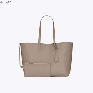 Luxurys Sac à main d'épaule d'embrayage Tote Designers Sac pour femme Mens sur le sac à bandoulière en déplacement Sac à main en cuir Noir Poignée supérieure Shopper Mère Voyage Gym Femmes 5668