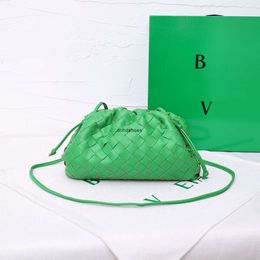 Bolsos de lujo Bolsos de diseñador de calidad 10a Bolso de hombro de diseño para mujer Tote Gold Woven Mini bolsas Bag Mens Cloud de tejido de plata