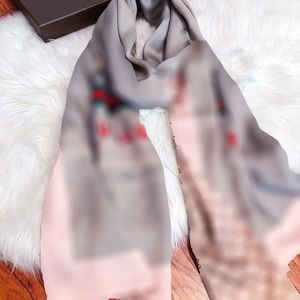 Luxurys Letter Designer SCRANF Gedrukte Silk sjaals Elegante lange sjaal SHAWL Outer Dubbele laag Shirts Textuur Zonbescherming Fahion Grote vierkante handdoek goed leuk
