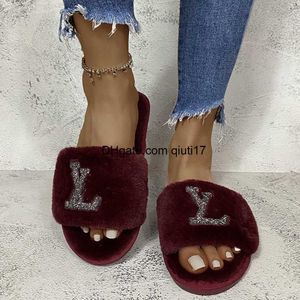 Pantoufles de luxe en fourrure de diamant strass Femme Paseo paris designer furry Flat Mule slides Mode dames plate-forme moelleuse Sandales Chaussures d'intérieur slider qiuti17