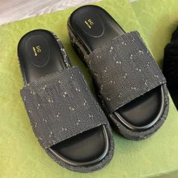 Damen-Plateau-Slipper, modisch, luxuriös, Designer-Sandale, Spiegelqualität, Sandale, Sommer-Slider, Mule, Komfort, rutschfest, Freizeitschuhe, Outdoor-Hausschuhe mit Box