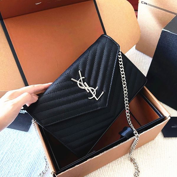 Luxurys WOC Sobre Diseñador Bolso de hombro para mujer Bebé Acolchado Cuero Y Bolsa de solapa de caviar Venta al por mayor Bolso de embrague de crossbody Monedero Bolso para hombre Tote Bolsas de cadena de plata