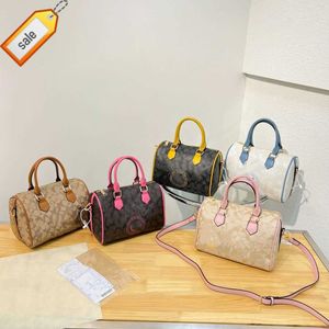 Luxurys Woman's Brand Designer Bags Handtas Schouder Crossbody Tas Tas Tas Nieuw net rood van hetzelfde type vrouwelijke mode bedrukte kussen Portable Factory Directe verkoop