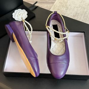 Luxury's dames Mary Jane schoenen Dress Shoe Ballet Shoe Lambskineh Hielen Ronde tenen Loafers met parel hartvormige Matelasse paarse perzik roze vrije tijd schoen