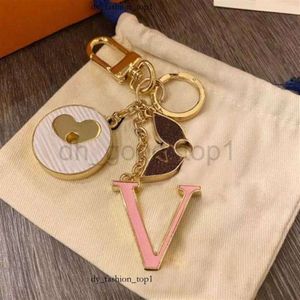 LVSE Keychains Lanyards 2023 High Qualtiy Brand Designer Keychain Fashion Purse Caden Caden CHARM BAG BAPYRING Regalos de baratijas Louisehandbag Accesorios 840