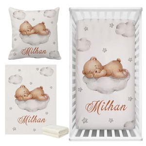 LVYZIHO ours endormi nom personnalisé berceau ensemble de literie lune nuage et étoiles bébé douche personnalisé drap de berceau pour garçon et fille 240229