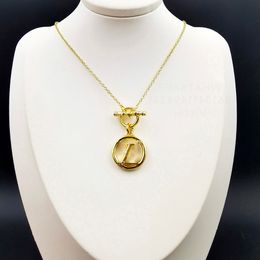 LW Baby Circle ketting voor vrouwontwerper Gold Ploated 18K Luxe hoogste aanrechtkwaliteit Classic Style Fade Never Fade Exquisite Gift 007