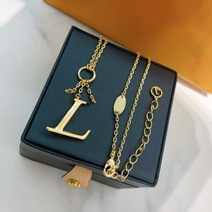 Traje de joyería LW Pulsera Pendientes para mujer Chapado en oro 18K Diseñador de la marca de la más alta calidad Nunca se desvanece Regalo vintage para novia con caja 010