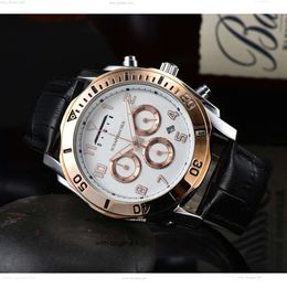 LWCITY Watch Quartz Watches Six Needle Chronograph Chronograph Full Function Quartz Men's Business Gentleman Popular Chronograph Watch avec Original Box ADF6