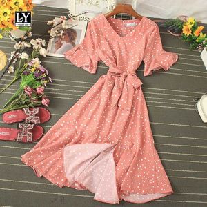 Ly Varey Lin Summer Polka Dot V Col Flare Robe à manches Casual Slim Taille haute Mi-mollet Femmes 210526