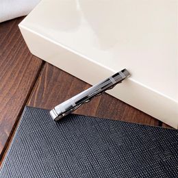 M-07 Clip de corbata Acero de titanio Metal Aceros de moda Corbatas plateadas Pasadores Hebilla de barra con Box269i