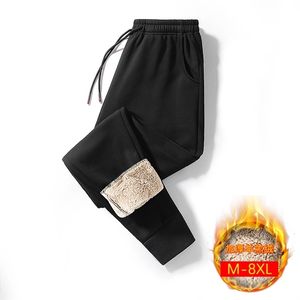 M-8XL Calças masculinas de inverno esportivas calças de moletom quentes masculinas para jogging plus tamanho grande roupas de lã calças joggers Z171 211201
