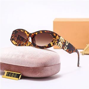 M Fashion Trend Retro damesbril met groot montuur Tourism Street Shooting Gepolariseerde zonnebril UV400 1687