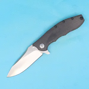 M1227 0562CF Flipper Couteau pliant D2 Drop Point Lame satinée Fibre de carbone avec poignée en alliage de titane TC4 Rondelle à roulement à billes Couteaux de poche EDC à ouverture rapide