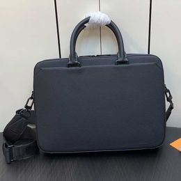 M23778 Men d'ordinateur portable sac à main de concepteur grand sac à main