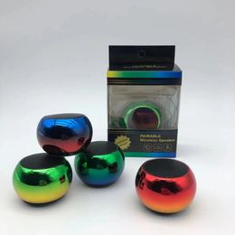 M3 Portable Gradient Color Haut-parleurs sans fil Radio Subwoofer Rond Petit Son Stéréo En Acier Mini Haut-Parleur Bluetooth Pour Téléphone Portable Dans Une Boîte Au Détail