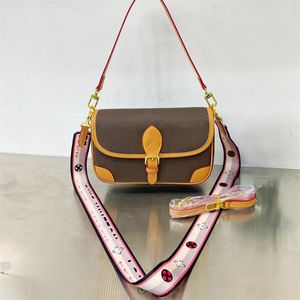 M45985 sac à bandoulière Baguette de créateur sacs à bandoulière pour femmes avec 3 sangles sacs à main LaoDong52092