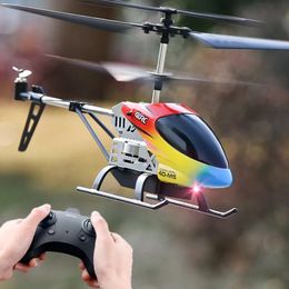 M5 Remote Control Helicopter Altitude Hold 35 Channel RC Hélicoptères avec gyroscope et lumière LED Durable Drone Drone Toy Gift 240516
