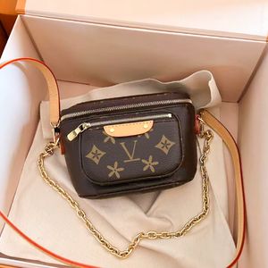 M82208 Bumbag Ceinture de poitrine Sac de taille épaule Luxurys Femmes Fourre-tout Sac cosmétique Hommes M82335 Sacs à main en cuir véritable Fanny Pack Designer Cross Body Sacs de soirée