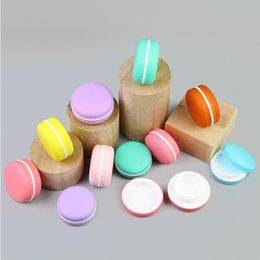 Macaron 5g Frascos vacíos cosméticos de plástico portátiles Botellas rosadas / amarillas / verdes con tapa Sombra de ojos Maquillaje Crema Bálsamo labial Envase Potshigh q Aklo