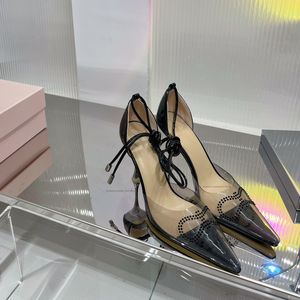 Mach Crystal Bow Heels Strass Verfraaid in puntteen, enkelbandje, leren zool, 9,5 cm hoge Stiletto Heel pumps, schoenen voor dames, luxe ontwerpers, fabrieksschoeisel