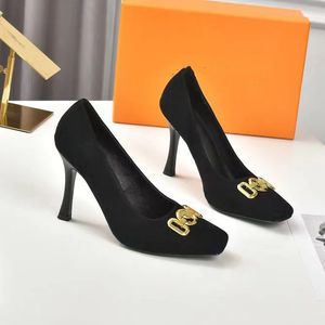 Madeleine Pumps Vobes Chaussures Luxury Femmes Chaussures High Heel 10cm Femmes Designer Chaussures Sexy Fête Pointed Shoe Marrie Nouvelle Arrivée Chaussures robes Taille 35-42 Modèle 04