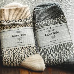 Maden Amekaji Crew Socks Patrones vintage Calcetines de punto de invierno para hombres Espesar Hombres cálidos Estilo retro Moda para botas de nieve 240110