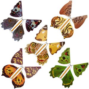 Papillon magique 2018 nouveau changement de papillon volant avec des mains vides liberté papillon accessoires de magie tours de magie C3905