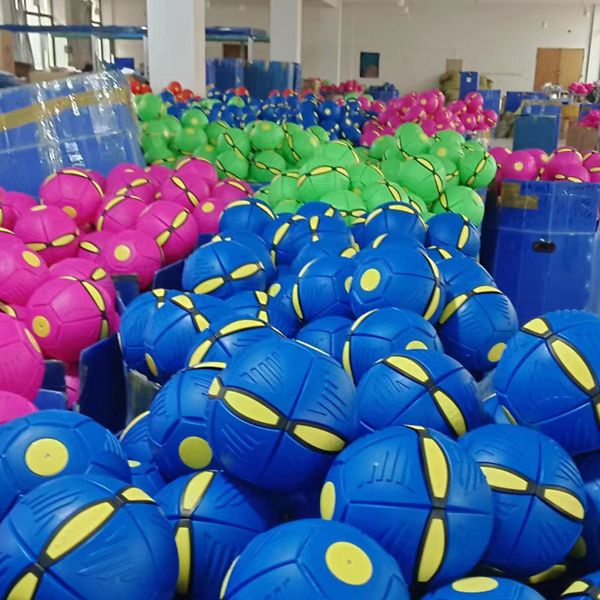 Bola de platillo volador mágico para niños, juguetes de pelota para deportes al aire libre, pelota para pisar con pelota ligera, pelota para pisar elástica