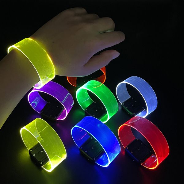 Batterie de bracelet à LED magnétique éclaircir les bracelets lumineux Bracelets de bracelets de musique de bracelet Music Festival applaudissant pour le bar de la fête de concert
