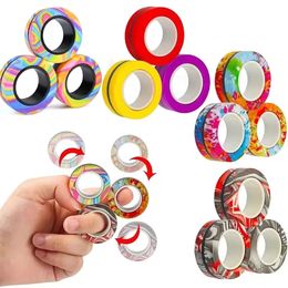 Anillos magnéticos Antistress Fidget Toy 3pcs Magic Ring Pulsera Spinner Rainbow Color Kids Descompresión para adultos 240410