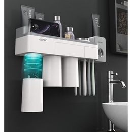 Porte-brosse à dents magnétique avec presse-dentifrice avec tasses pour 2 à 3 personnes dans la salle de bain, support de rangement, support à clous Y200407255C