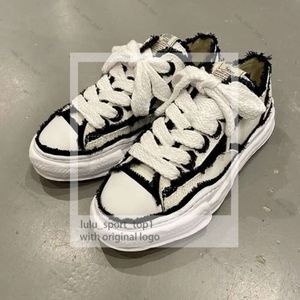 Maison Mihara Yasuhiro schoenwandeling canvas schoenen teen pet mmy schoen mode lederen zwart witte sneakers luxe platte loafers outdoor jogging wandelschoen maat 36-47 832