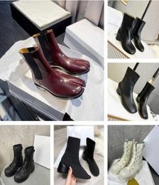 Maison Tabi Boots Designer de la cheville quatre points décortise en cuir en cuir Fashion Femmes Margiela Taille 3540 UWI44321272