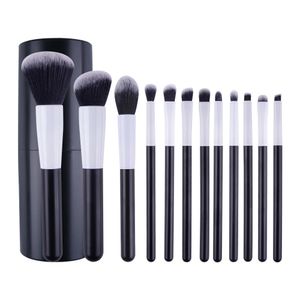 Make Up Brushes avec boîtier Zoreya 18 PCS Brussage professionnel Set Prime Synthetic Face Kabuki Kit Foundation Powder 240403
