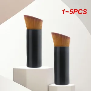 Make-upborstels 1-5PCS Vrouwelijke borstel Professionele concealer Poeder Blush Vloeibare Foundation Gezichtsmake-up Cosmetica