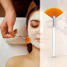 Pinceaux de maquillage 1 pièces en forme d'éventail masque Facial multifonctionnel fond de teint huile essentielle femmes Salon de beauté Spa outil cosmétique