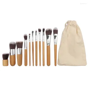 Make-up kwasten 11-delig Natuurlijke bamboe handvatset Eco-vriendelijke foundation Blending Cosmetische make-up tool met linnen tas