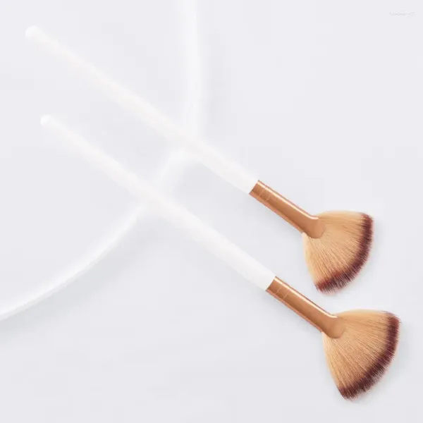 Pinceaux de maquillage 2 pièces brosse en forme d'éventail forte puissance de préhension pratique exquis accessoire de beauté sûr masque écologique surligneur nos