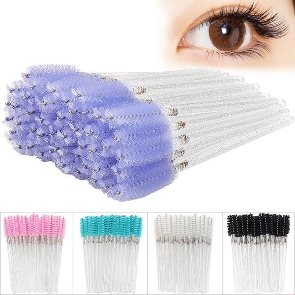 Pinceaux de maquillage 50pcs / pack Outils d'extension de cils jetables Brosse à sourcils Baguettes de mascara Applicateur Spoolers Eye Lashes